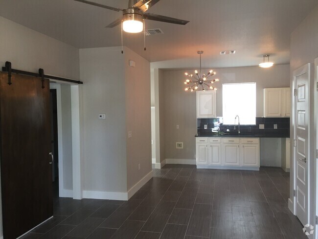Building Photo - 1806 Perez St Unit A Rental
