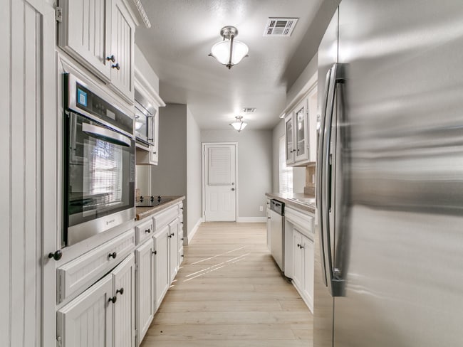 Photo - 7625 NW 26th St