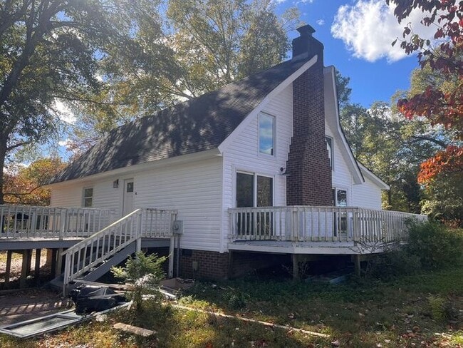 Building Photo - 2135 Turnpike Rd