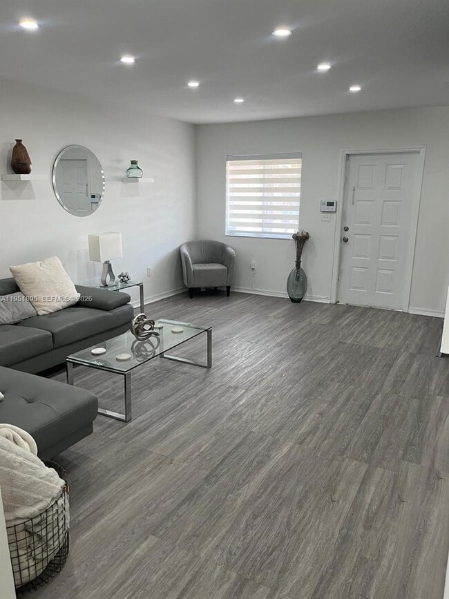 Building Photo - 5932 SW 162nd Ct