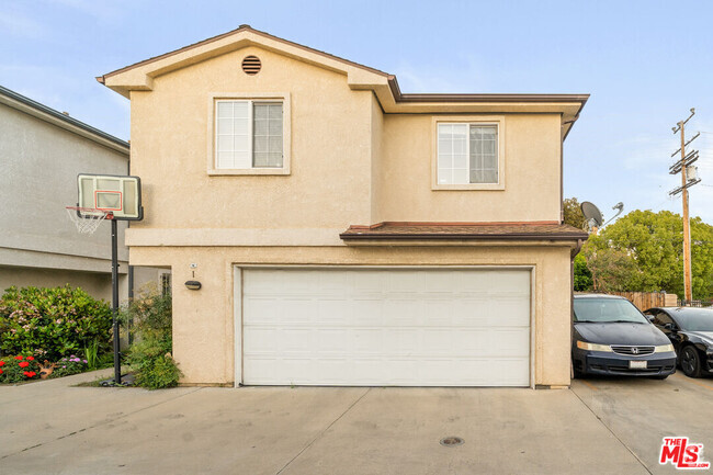 Building Photo - 9155 Cedros Ave Unit 1 Rental