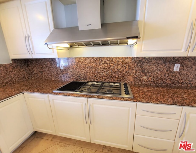 Photo - 4365 McLaughlin Ave