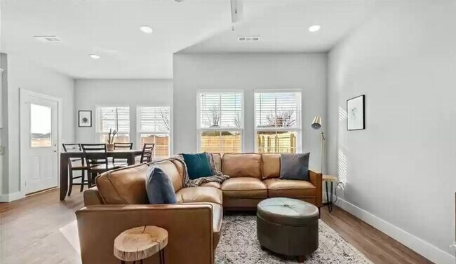 Photo - Come live in this brand new duplex in the heart of NWA Unit 01