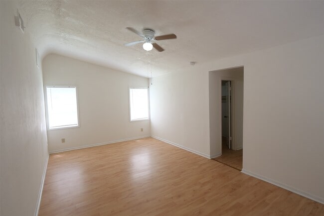 Photo - 5231 Beechnut St