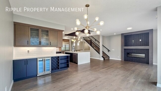 Photo - Fantastic 7 Beds, 3.5 Baths Single- Family | No Pets Allowed