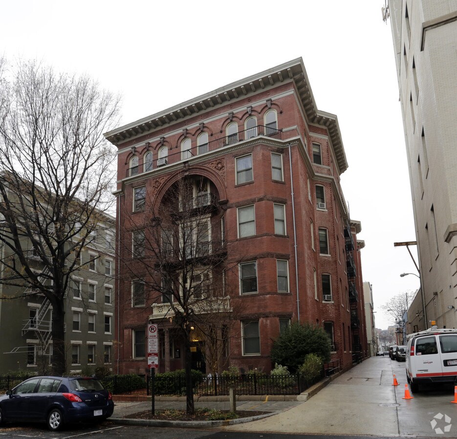 Photo - 1419 R St NW