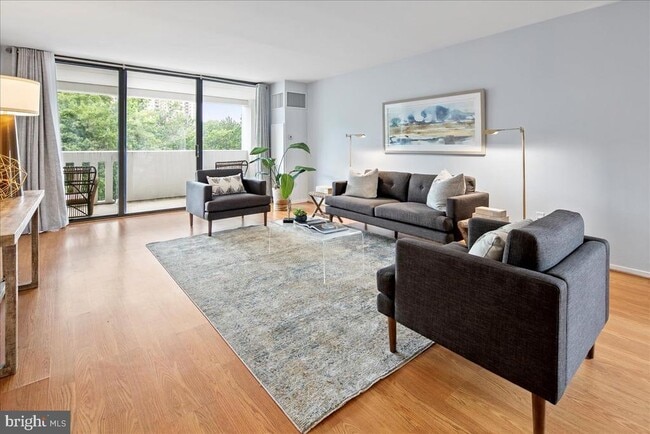 Photo - 6101 Edsall Rd Unidad 702