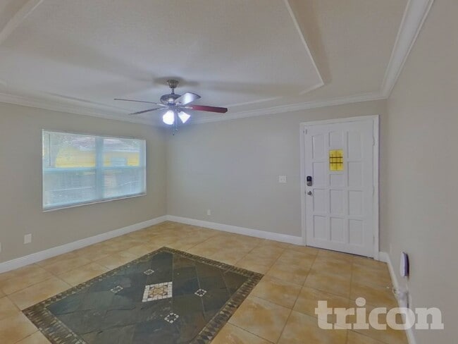 Photo - 563 Robin Hill Cir