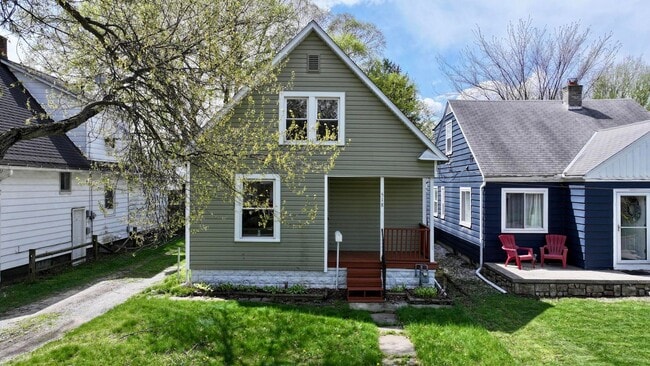 Building Photo - Spacious 3 Bedroom Home for Rent Near Downtown Toledo