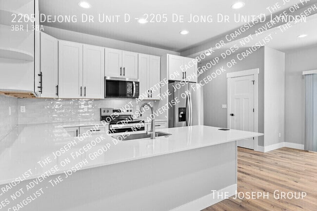 Photo - 2205 DeJong Dr