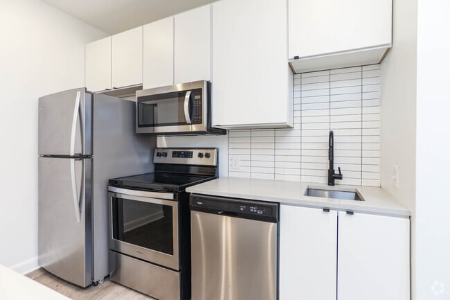 Estudio, 1BA - 416 ft² - Amber - Gravity