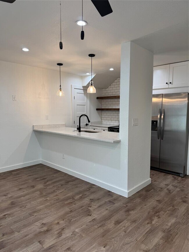 Photo - 2124 Burton Dr Unit 133