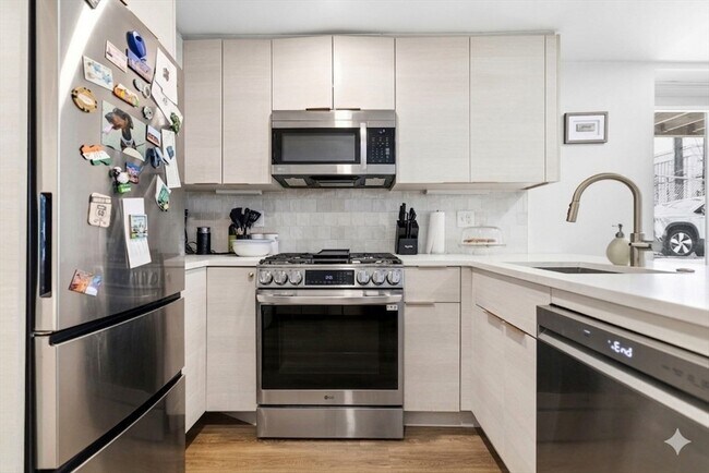 Photo - 92 Chelsea St Unit 1