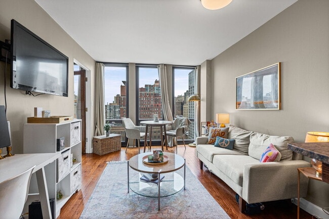 Photo - 1 E Scott St Unit 1601