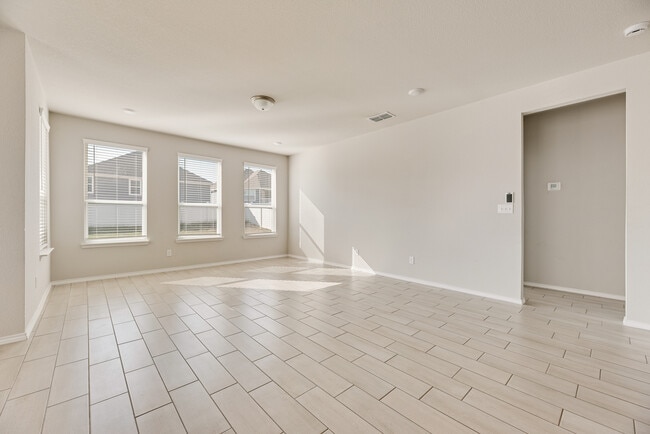 Photo - 5913 Hopkins Dr