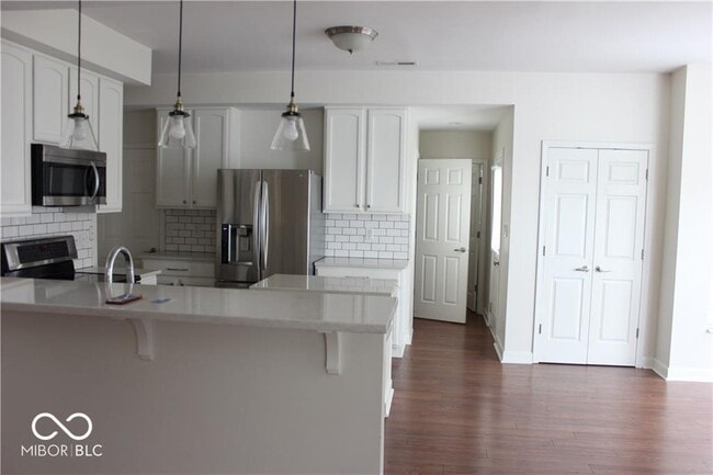 Photo - 6255 Canterbury Dr