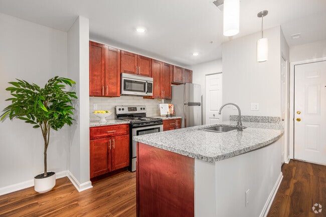 2BR, 2BA - 1,037SF - Kitchen