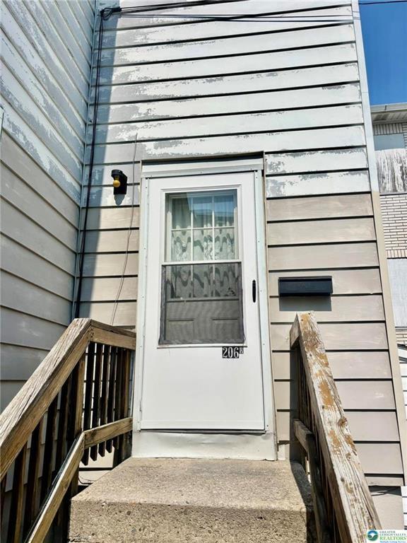 Building Photo - 206 W Main St Rental