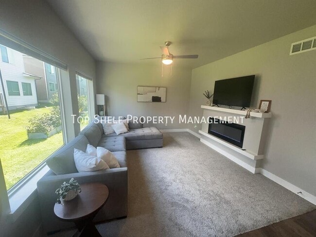 Photo - 17110 Blue Sage Ln