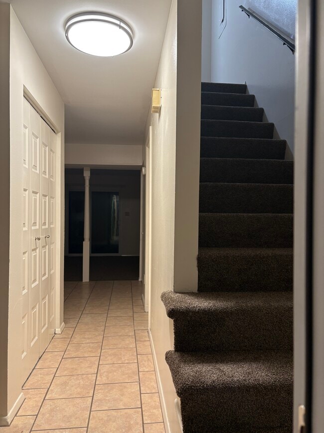 Pasillo/Escalera - 47 Vinway Ct