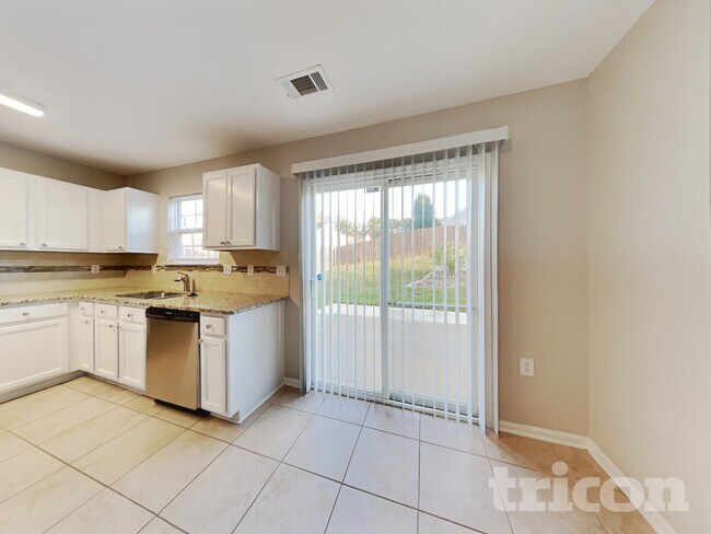 Photo - 4846 Autumn Oak Dr