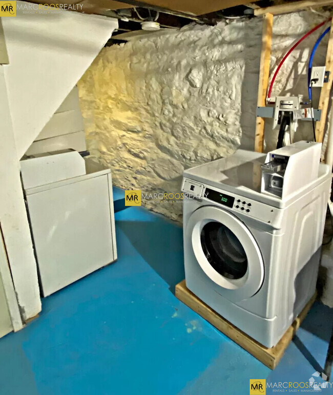 Building Photo - 28 Richardson St Unit 2 Rental