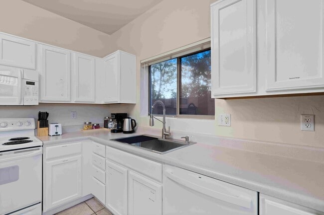 Photo - 9460 N Crestone Dr