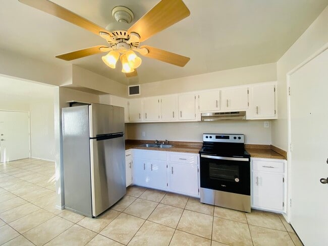 Photo - Corner Single Level 2 Bedroom Newly Renova...