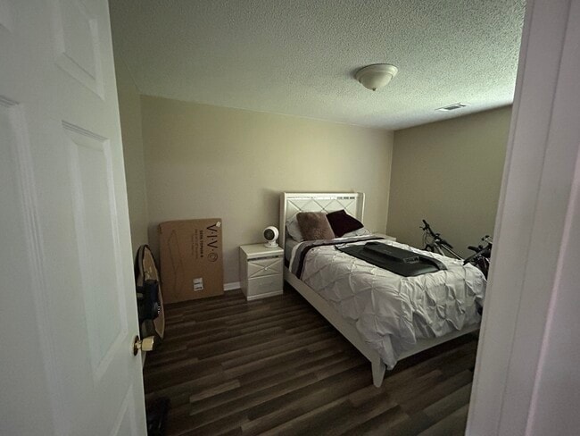 Photo - 1289 Homer City Way