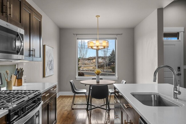 Photo - Triple Ridge 3 bed 3 bath home, Pool Access, A/C, Flexible Living Space!