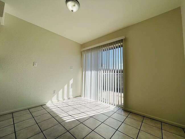 Photo - 3807 N 23rd Dr Unidad 2