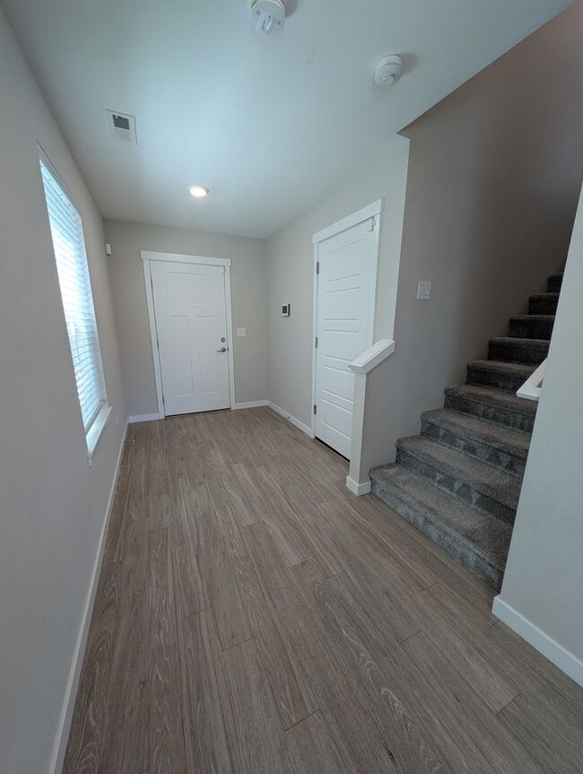 Photo - LIKE-NEW 4 bedroom home in Lacey!