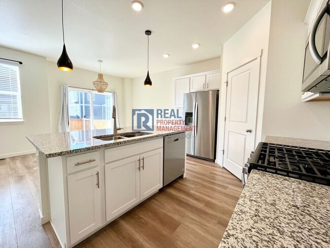 Photo - 9873 Ceylon St