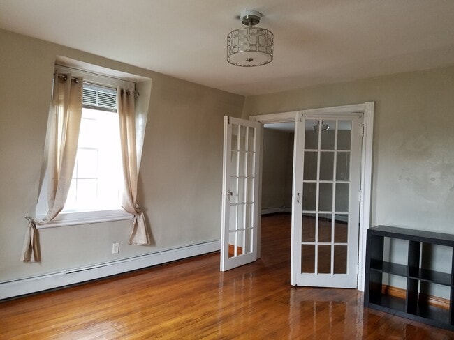 Photo - 977 Whalley Ave Unit 3