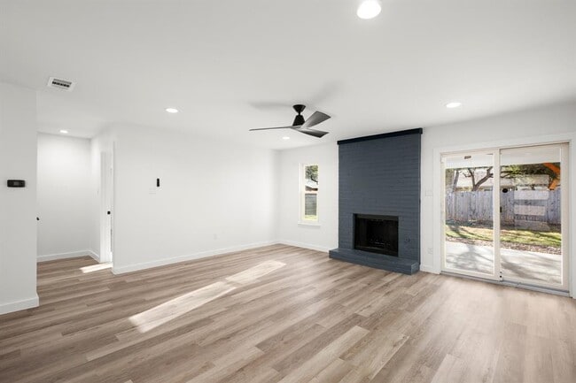 Photo - 9717 Anderson Village Dr