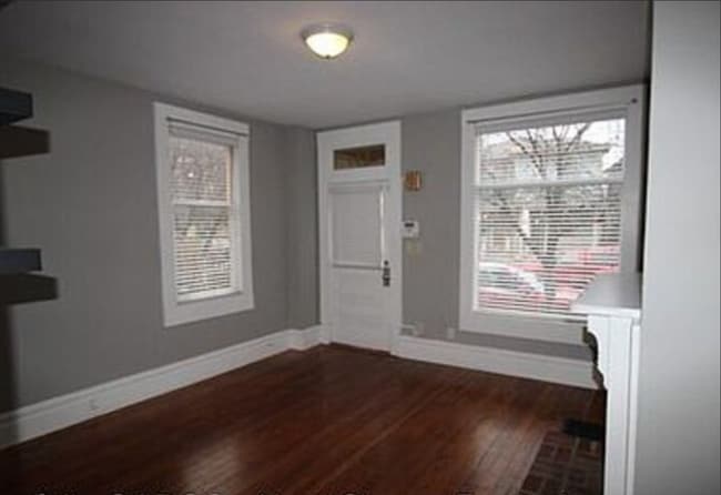 Photo - 141 E 4th Ave