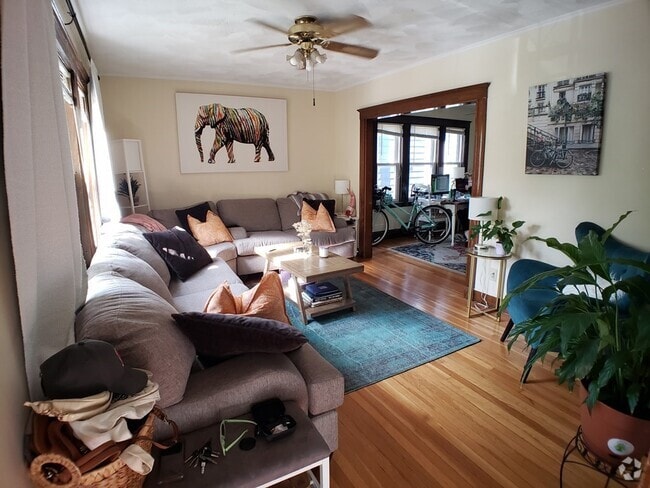Building Photo - 107 Pennsylvania Ave Unit 1 Rental