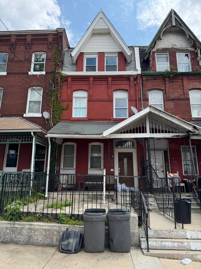 Photo - 611 N 32nd St Unit 3rd floor
