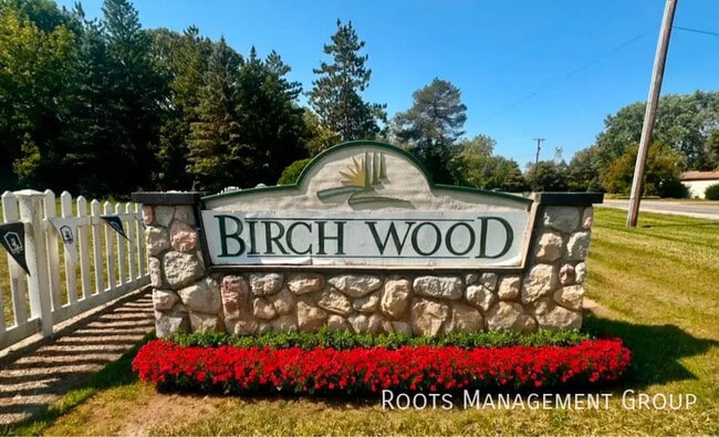 Building Photo - 129 Pine Bluff Unit 129