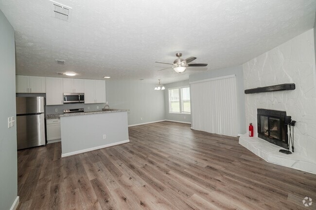 Building Photo - 1021 Wood Creek Dr Rental
