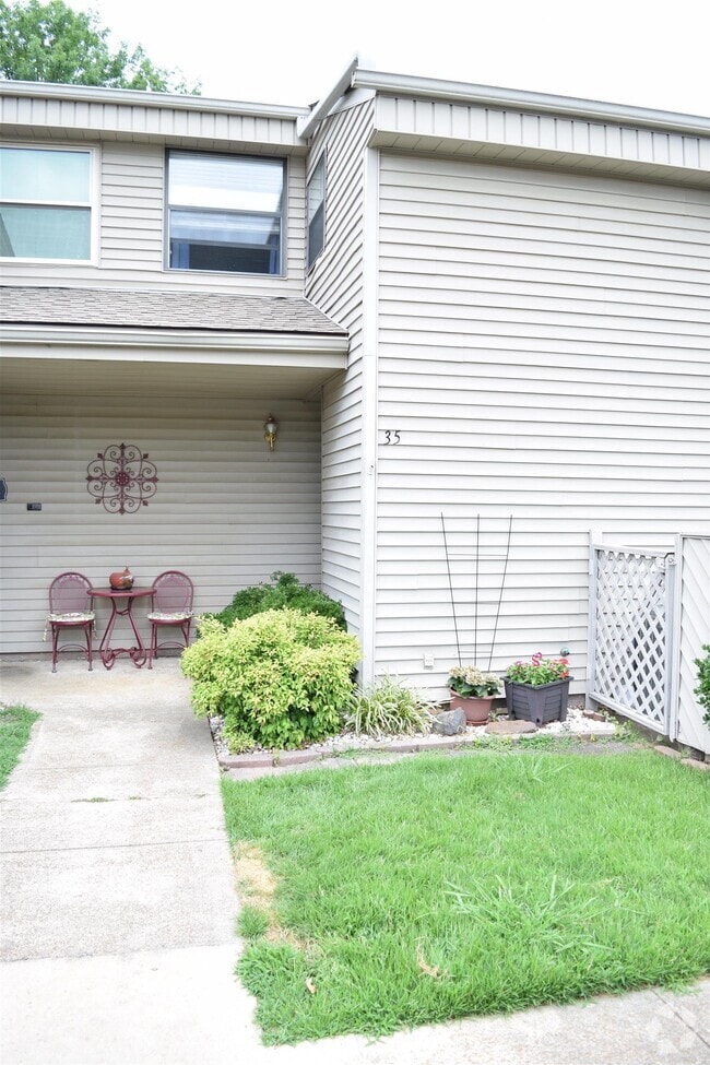 Building Photo - 135 Hillview Dr Unit 35 Rental