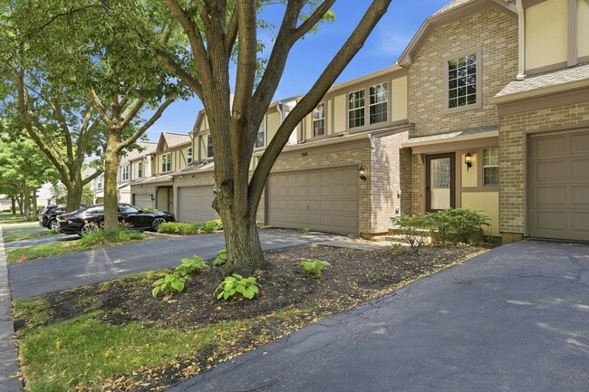 1404 W Sapphire Dr