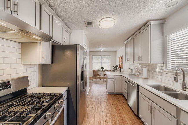 Photo - 9839 Briar Ridge Dr