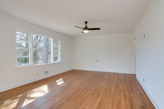 Photo - 1613 Pendleton Rd
