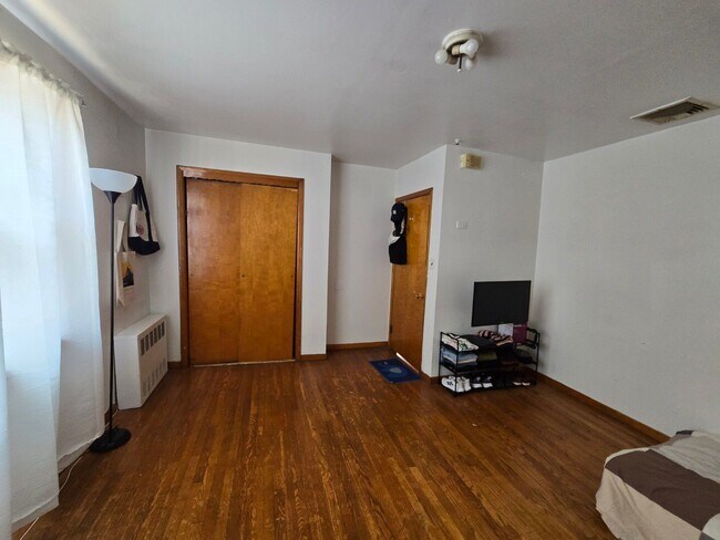 Photo - 100 Columbia Ave Apartments Unit 2