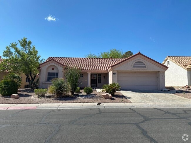 Building Photo - Sun City Summerlin - 55+ Community. Rare 2... Rental