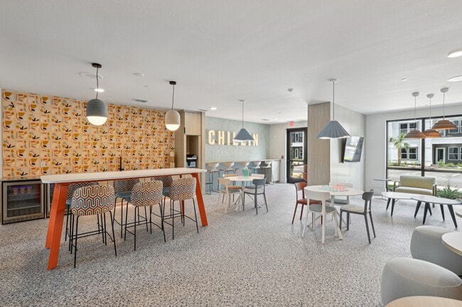 Wet Bar & Entertainment Lounge