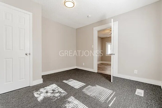 Photo - 512 Hampton Ave NW