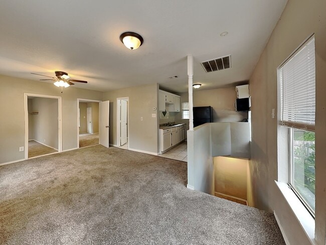 Photo - 2911 Ryan Ave