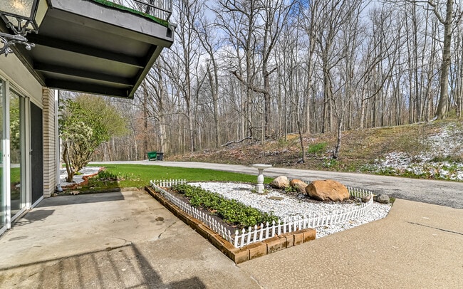 Photo - Lakewood Manor